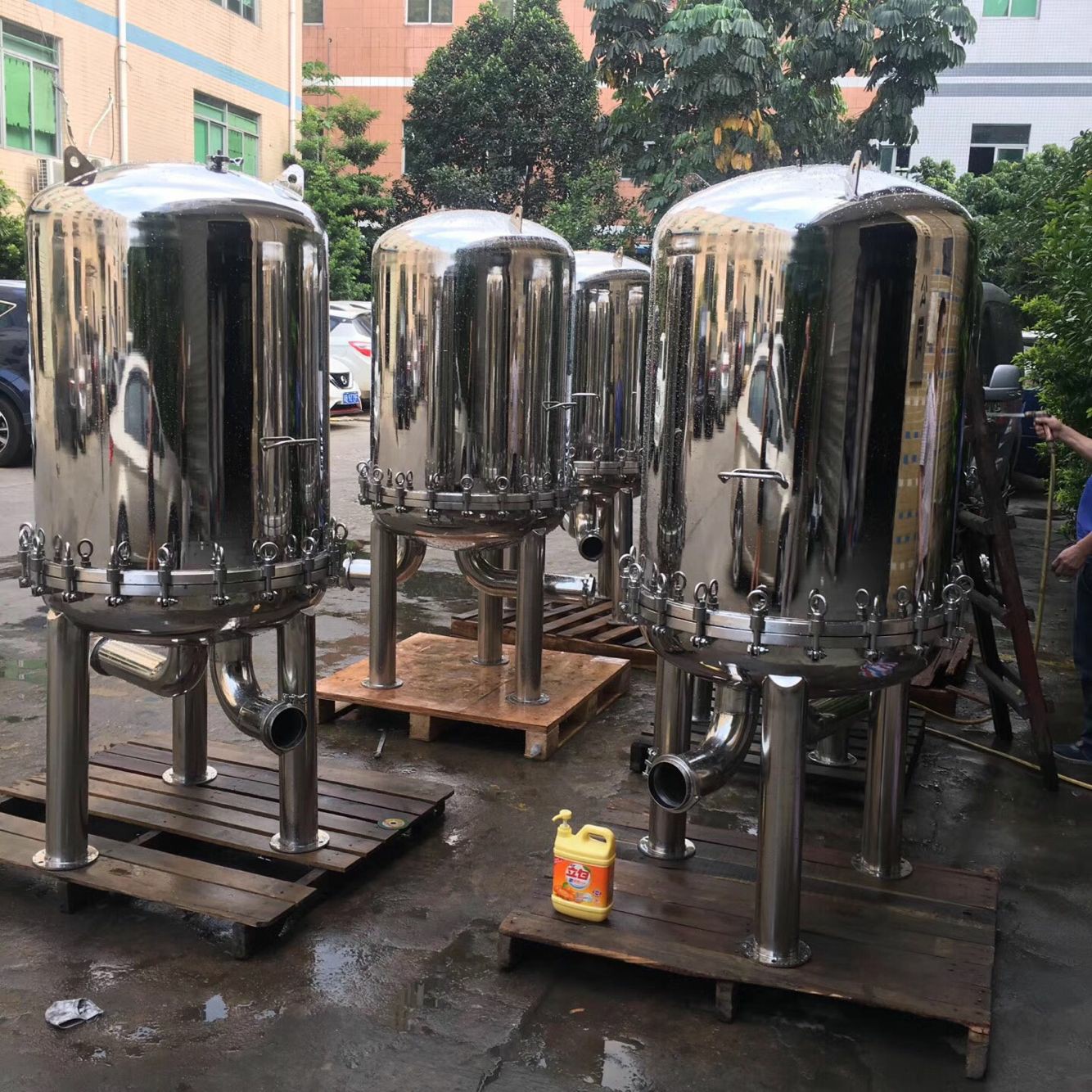 不銹鋼精密過濾器的濾芯數(shù)量有多少？